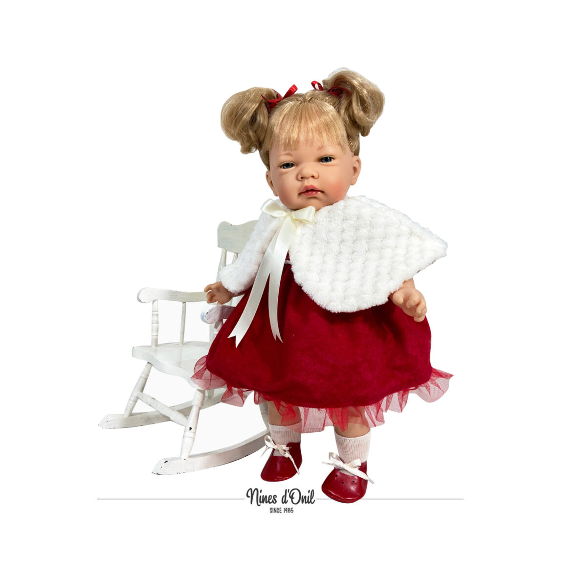 Papusa Nines D’Onil, Celia Craciun, cu parul blond, cu miros de vanilie, 45cm